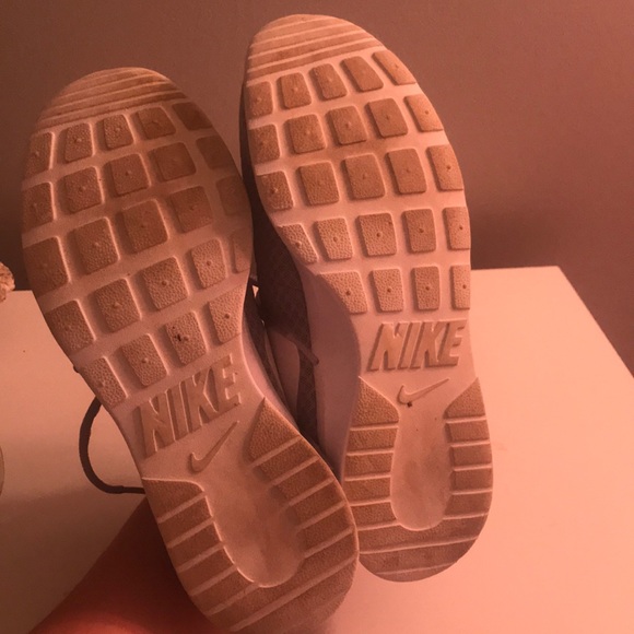 Nike Shoes - Picture 6 of 6